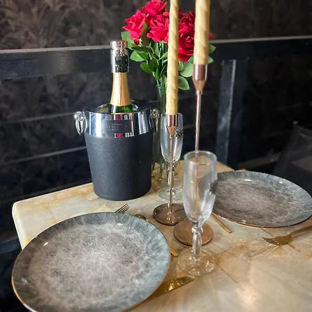 Lejlighed Sensuelle Avec Balneo & Ambiance Tamisee *